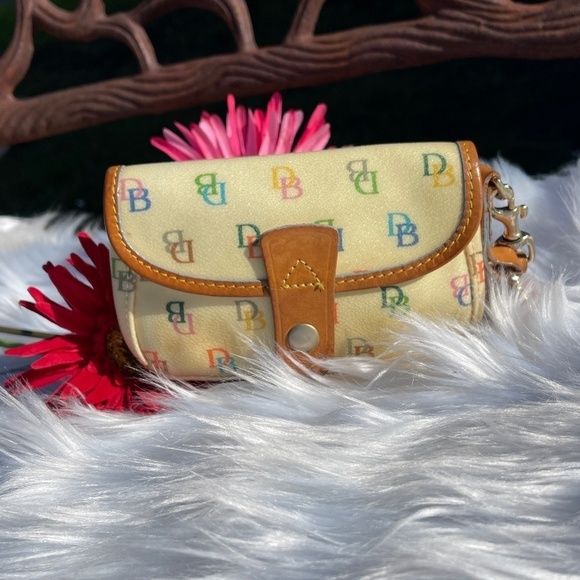 Vintage Dooney & Bourke Coated Canvas/Leather Logo Wristlet - Picture 1 of 7